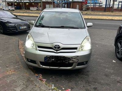 gebraucht Toyota Corolla Verso 2.2 D-CAT DPF Executive