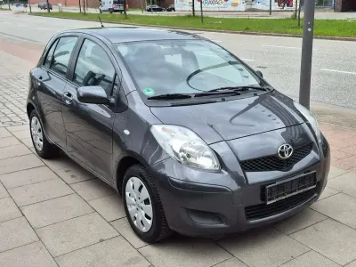 Gebraucht Toyota Yaris Sol 101 PS (74 kW) 2009 Grau Kleinwagen