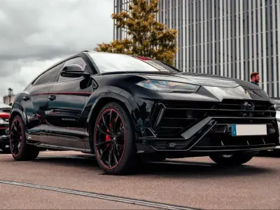 Gebraucht Lamborghini Urus 666 PS (489 kW) 2024 Schwarz SUV