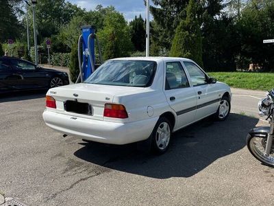 gebraucht Ford Escort 1.6i 16V