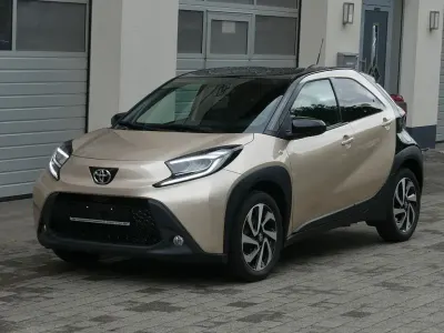 Gebraucht Toyota Aygo X Pulse 72 PS (52 kW) 2023 Beige SUV