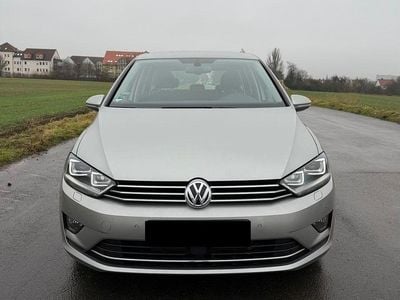 Silber Gebraucht 2016 VW Golf Sportsvan Highline Van / Kleinbus | 14.500 € (Guter Preis)