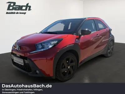 Używany Toyota Aygo X Comfort 72 KM (52 kW) 2023 Czerwony SUV