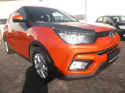 Gebraucht SsangYong Tivoli 128 PS (94 kW) 2019 Orange SUV