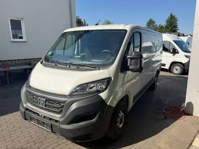 Gebraucht Fiat Ducato 33 120 PS (88 kW) 2023 Weiß Van