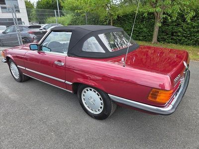 Gebraucht Mercedes SL300 179 PS (131 kW) 1988 Almadinrot (metallic) Cabrio