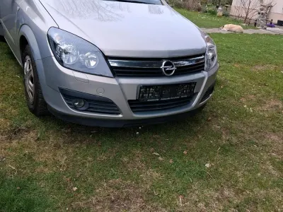 Gebraucht Opel Astra 105 PS (77 kW) 2006 Silber Kombi