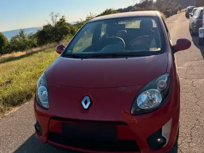 Gebraucht Renault Twingo 76 PS (55 kW) 2009 Rot Kleinwagen