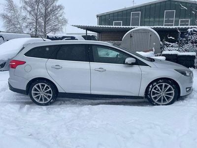 Silber Gebraucht 2015 Ford Focus Titanium Kombi | 6.250 € (Guter Preis)