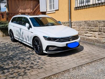 Gebraucht VW Passat 272 PS (200 kW) 2019 Weiß Kombi