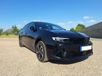 Gebraucht Opel Astra 131 PS (96 kW) 2025 Schwarz Kleinwagen