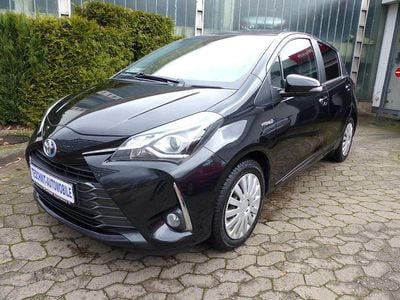 Gebraucht Toyota Yaris Hybrid Team 101 PS (74 kW) 2020 Schwarz Limousine
