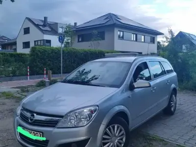 Gebraucht Opel Astra 115 PS (84 kW) 2009 Grau Kombi