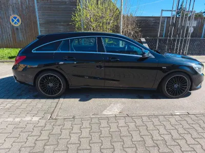 Gebraucht Mercedes CLA200 Shooting Brake 136 PS (100 kW) 2015 Schwarz Kombi