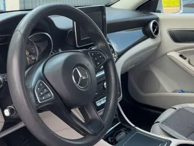 Gebraucht Mercedes 200 136 PS (100 kW) 2018 Silber Kombi