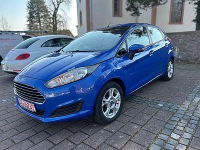 Gebraucht Ford Fiesta Trend 82 PS (60 kW) 2013 Blau Kleinwagen