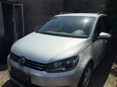 Usata VW Touran Comfortline 140 CV (102 kW) 2011 Argento Monovolume