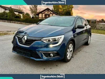 Usata Renault Mégane GrandTour LIMITED 140 CV (102 kW) 2020 Blu Station wagon