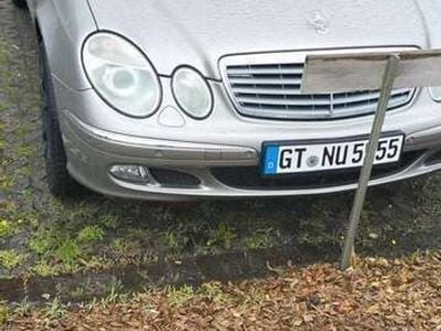 Mercedes E320