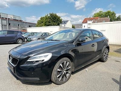 Gebraucht Volvo V40 150 PS (110 kW) 2018 Schwarz SUV
