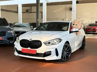 Używany BMW 120 Shadowline 190 KM (139 kW) 2020 Biały Hatchback
