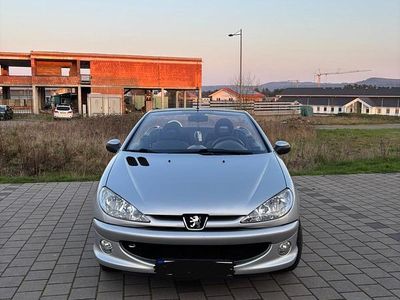 Gebraucht Peugeot 206 CC Quiksilver 109 PS (80 kW) 2005 Silber Cabrio