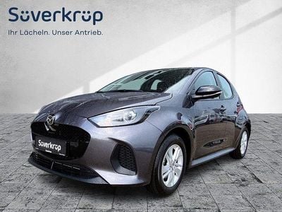 Grau Gebraucht 2024 Mazda 2 Center-Line Limousine | 21.980 € (Fairer Preis)
