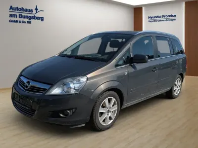 Gebraucht Opel Zafira Family 140 PS (102 kW) 2013 Grau Van / Kleinbus