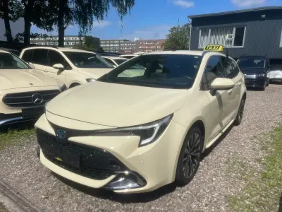 Gebraucht Toyota Corolla 122 PS (89 kW) 2023 Weiß Limousine