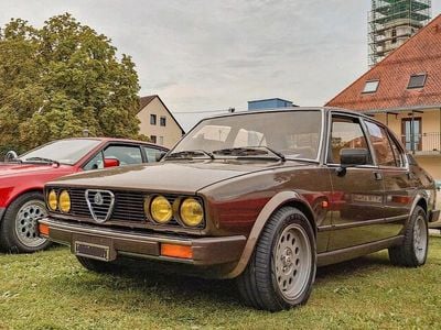 Gebraucht Alfa Romeo Alfetta Quadrifoglio 131 PS (96 kW) 1982 Braun Limousine
