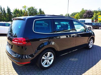 Gebraucht VW Sharan 150 PS (110 kW) 2022 Schwarz Van / Kleinbus