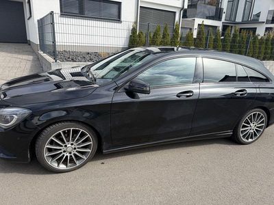 Gebraucht Mercedes CLA200 Shooting Brake AMG line 156 PS (114 kW) 2015 Schwarz Kombi