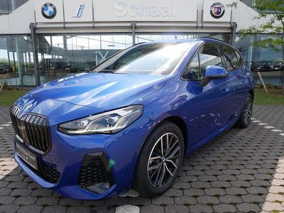 Blau Neu 2025 BMW 218 M Sport Van / Kleinbus | 48.890 € (Teuer)