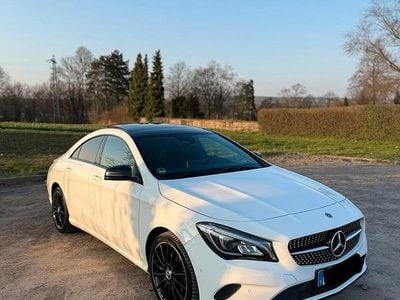 Brugt Mercedes CLA180 AMG line 122 HK (89 kW) 2018 Hvid Sedan