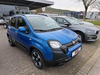 Neu Fiat Panda Cross Cross 69 PS (50 kW) 2026 Italia blau metallic Kleinwagen