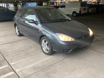 Gebraucht Ford Focus 2001 Grau Kleinwagen