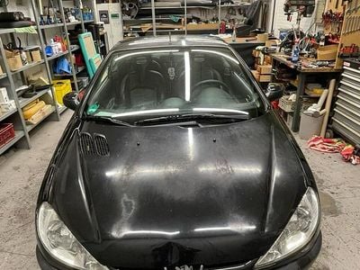 Gebraucht Peugeot 206 CC 110 PS (80 kW) 2001 Schwarz Cabrio