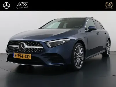 Gebraucht Mercedes A250 Premium 218 PS (160 kW) 2021 Blau Limousine