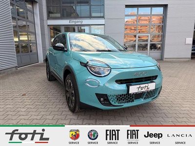 Neu Fiat 600 La Prima 145 PS (106 kW) 2026 Blau SUV