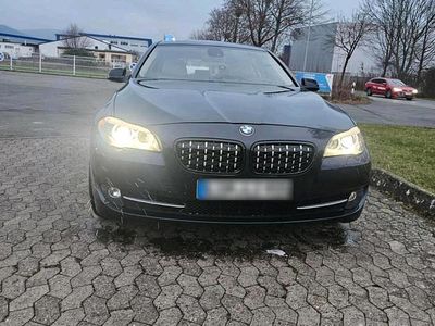 Gebraucht BMW 530 258 PS (189 kW) 2011 Blau Kombi