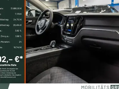 Gebraucht Volvo XC60 Core 197 PS (144 kW) 2023 Schwarz SUV