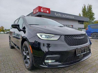 Schwarz Gebraucht 2024 Chrysler Pacifica SUV | 48.990 € (Teuer)