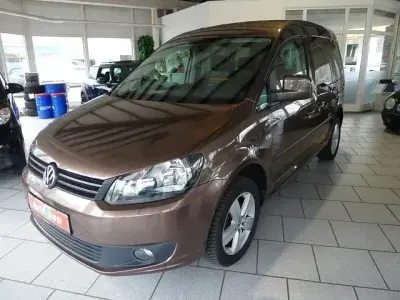 Usata VW Caddy Trendline 105 CV (77 kW) 2013 Marrone Monovolume