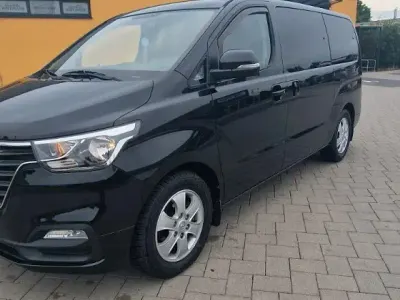 Gebraucht Hyundai H-1 170 PS (125 kW) 2019 Schwarz Van / Kleinbus