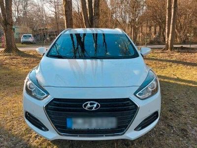 gebraucht Hyundai i40 2.0 GDI Trend Trend