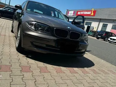Gebraucht BMW 120 177 PS (130 kW) 2009 Braun Kleinwagen