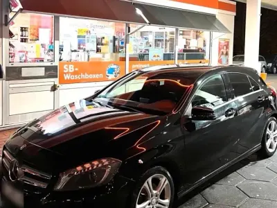 Gebraucht Mercedes A200 156 PS (114 kW) 2012 Schwarz Kleinwagen