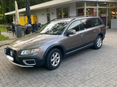 Używany Volvo XC70 185 KM (136 kW) 2008 Brązowy Kombi