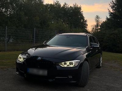 Gebraucht BMW 320 Sport Line 184 PS (135 kW) 2013 Schwarz Kombi