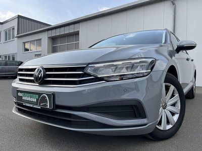 Gebraucht VW Passat 150 PS (110 kW) 2022 Mondsteingrau Kombi